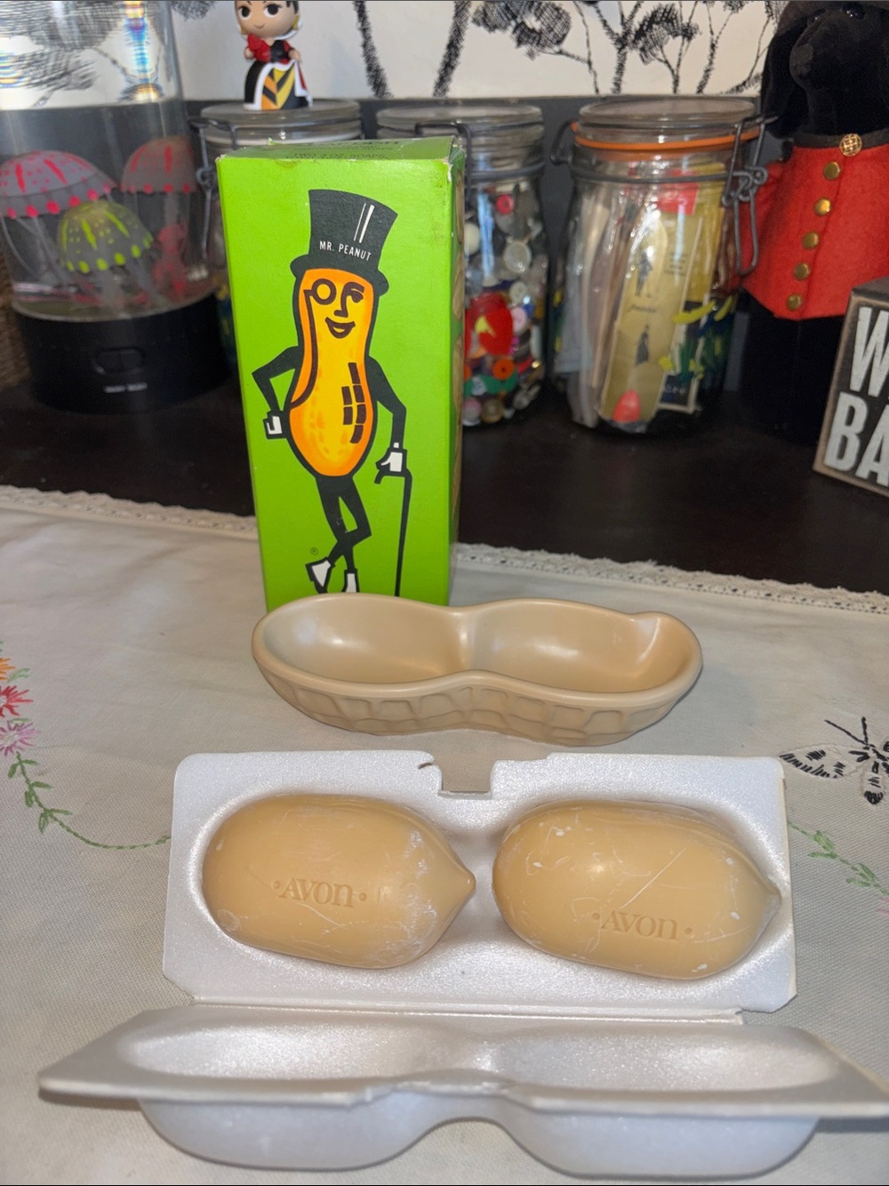 NIB VINTAGE AVON 1970s Avon Mr. Peanut Nutty Soap Dish set that includes two pea